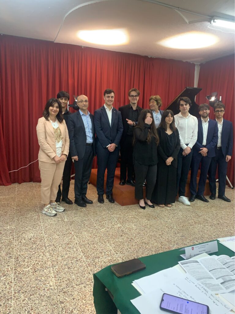 C8CBFE68-BC24-487F-9DD9-717A53A94C31-768x1024 Il talento suona a Crotone, oltre 200 partecipanti alla XXVIII edizione del Concorso Vincenzo Scaramuzza, ideata dalla Beethoven Acam