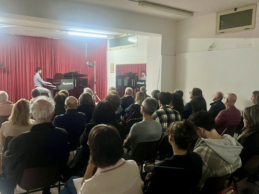 Ben-Cruchley-1024x768 46ª Stagione Concertistica “L’Hera della Magna Grecia”. Successo al Festival Pianistico con Cruchley e Sanna. Mercoledì 21 ottobre Serena Autieri porta in scena “La Sciantosa” al Teatro V. Scaramuzza di Crotone